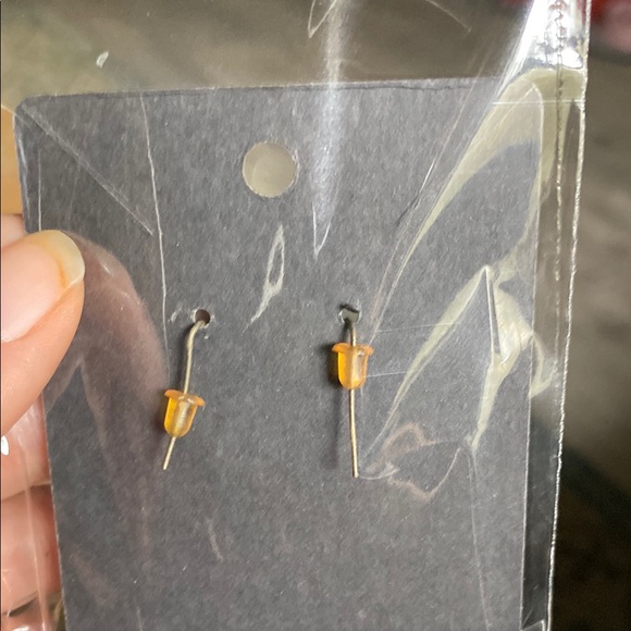 Vintage Elegant Green and Gold Dangle Earrings - Picture 5 of 6